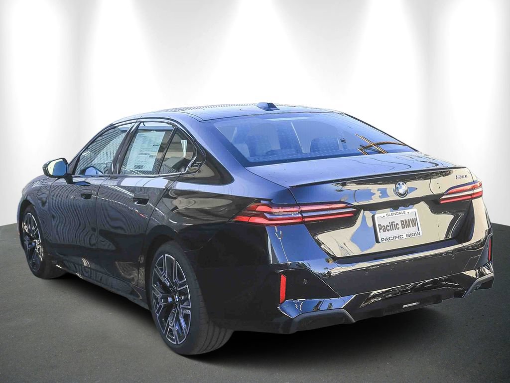 Used 2026 BMW 530i w/ M Sport Package RWD image 4