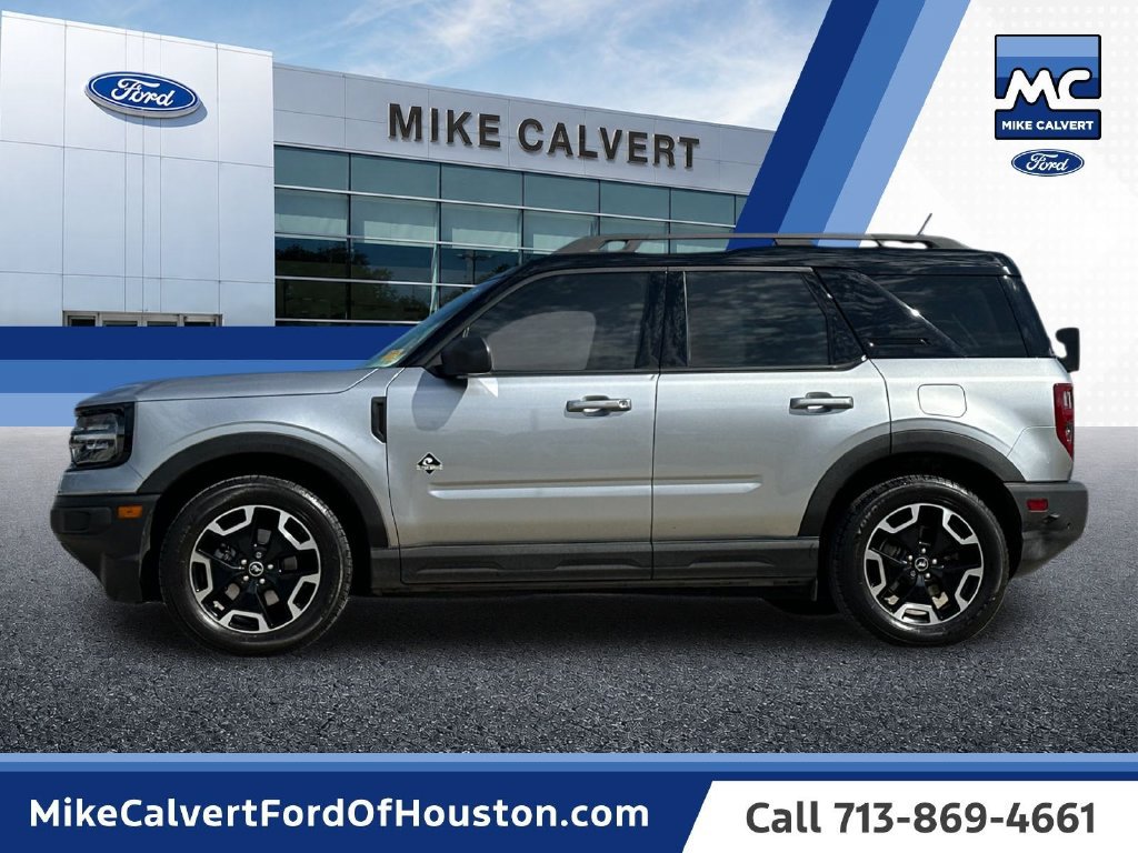 Used 2022 Ford Bronco Sport Outer Banks w/ Tech Package AWD/4WD image 2