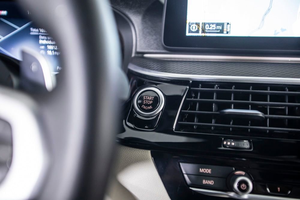 Used 2023 BMW 540i w/ M Sport Package image 35