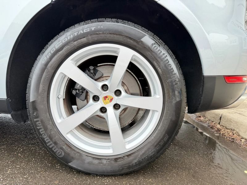 Used 2021 Porsche Macan AWD/4WD image 29