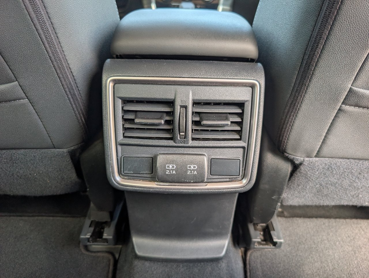 Used 2020 Subaru Forester Premium AWD/4WD image 7