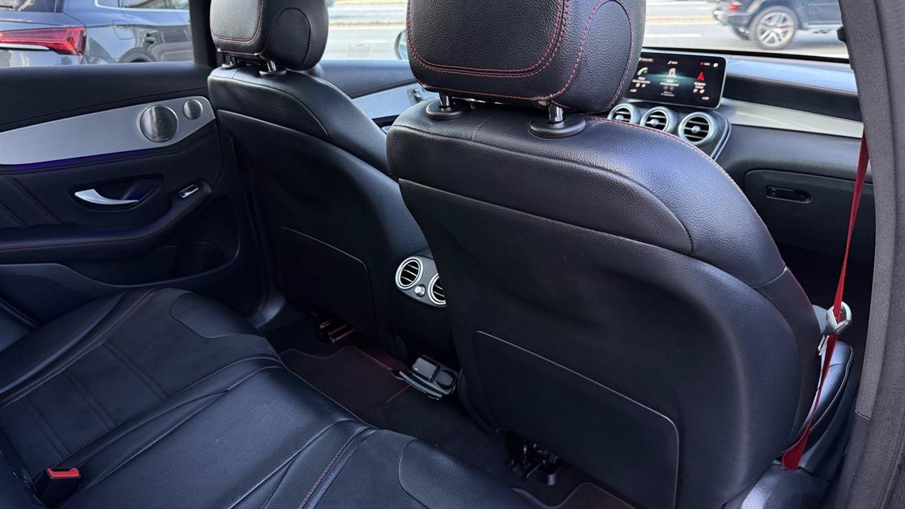 Used 2022 Mercedes-Benz GLC 43 AMG 4MATIC image 38