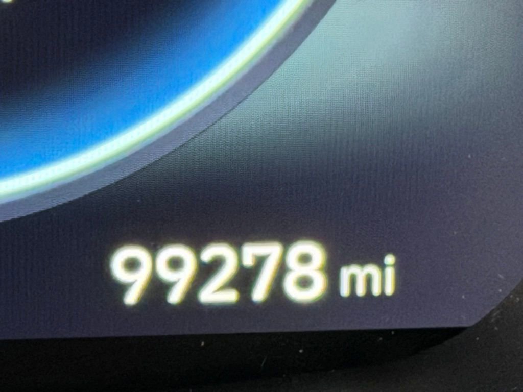 Used 2023 Hyundai Santa Fe Limited image 20