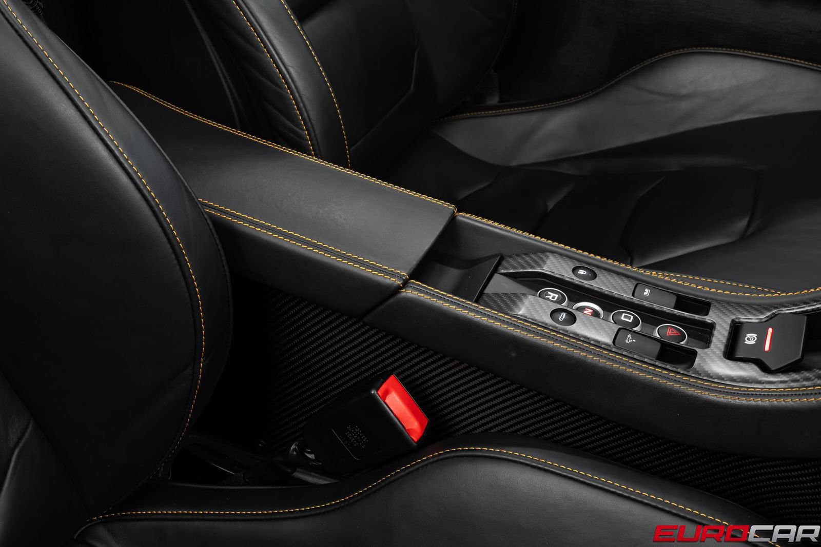 Used 2016 McLaren 675LT Spider RWD image 39