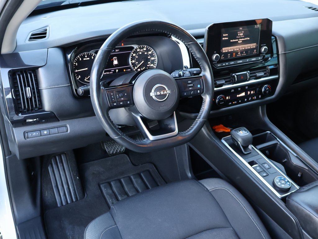Used 2022 Nissan Pathfinder SV image 22