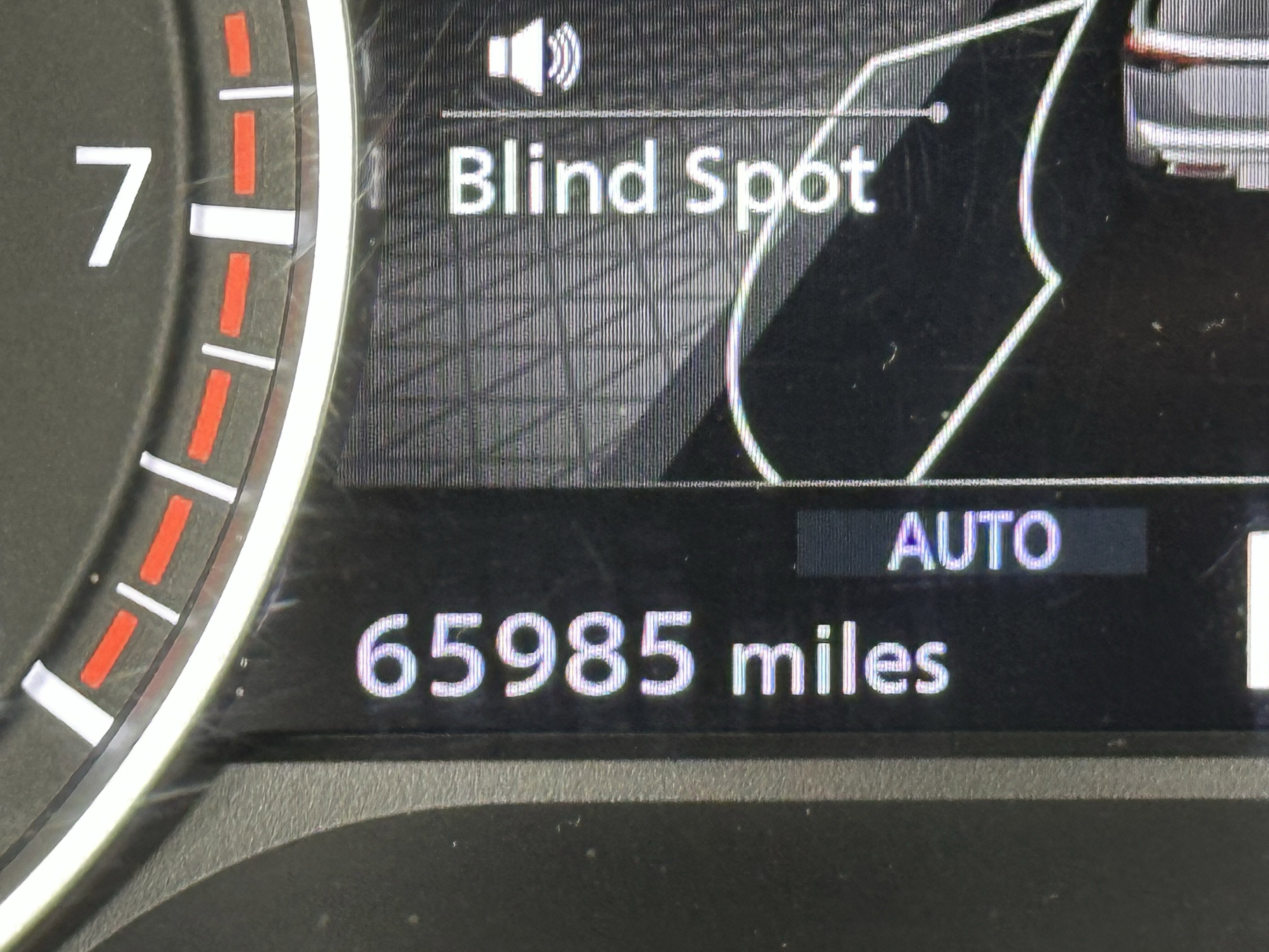 Used 2023 Nissan Pathfinder SV image 5