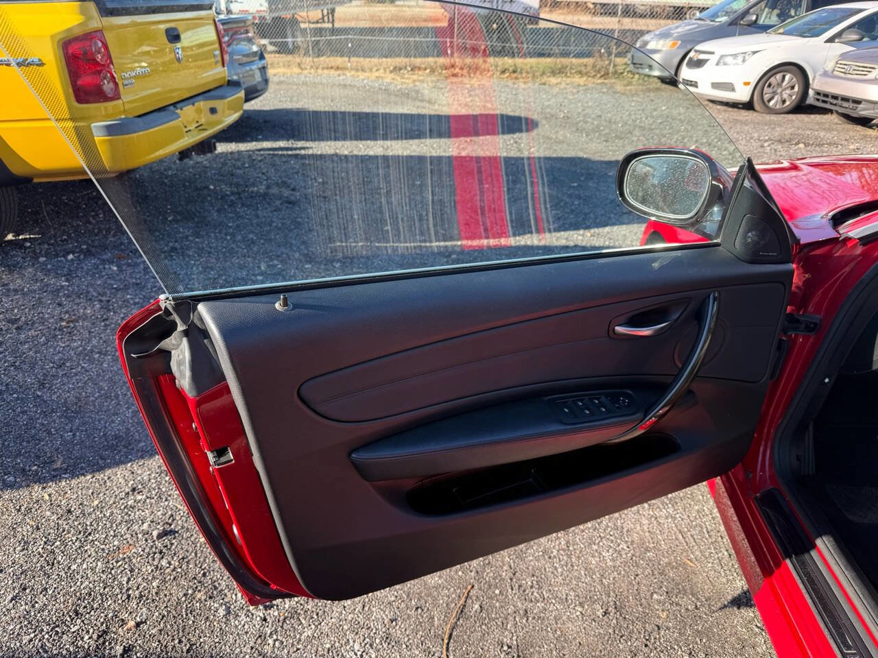 Used 2011 BMW 128i Convertible image 17