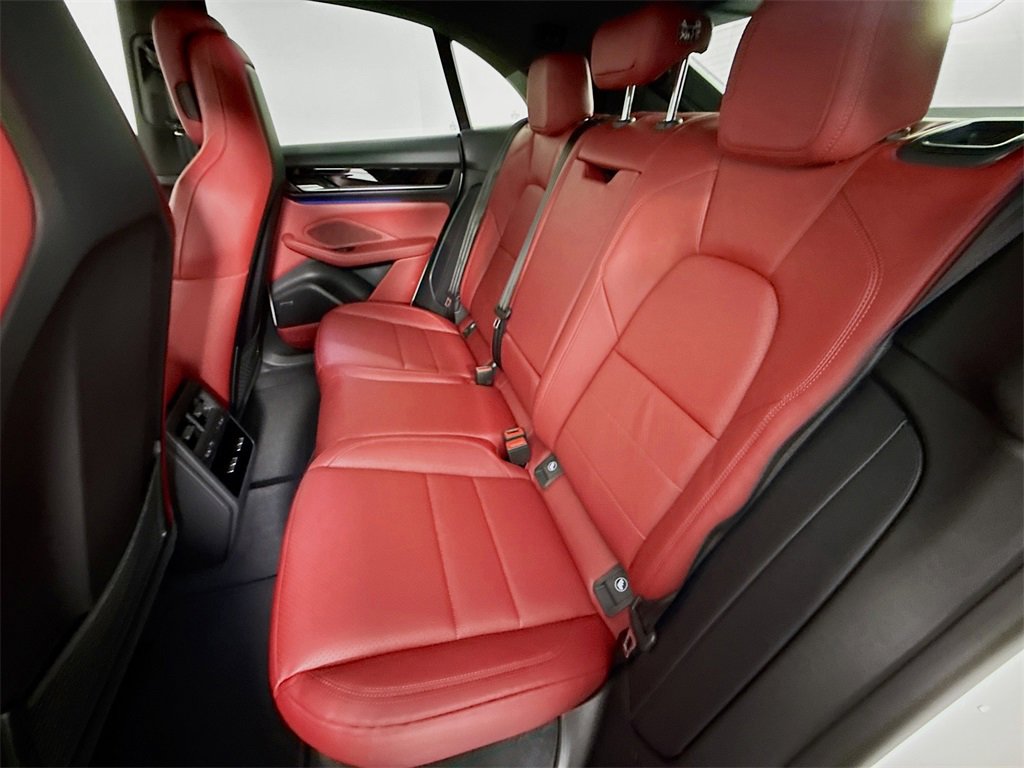 Used 2025 Porsche Macan Electric image 26