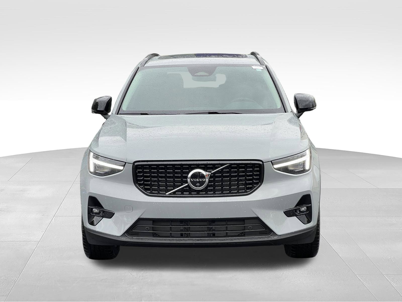 New 2026 Volvo XC40 B5 Plus w/ Protection Package Premier AWD/4WD image 9