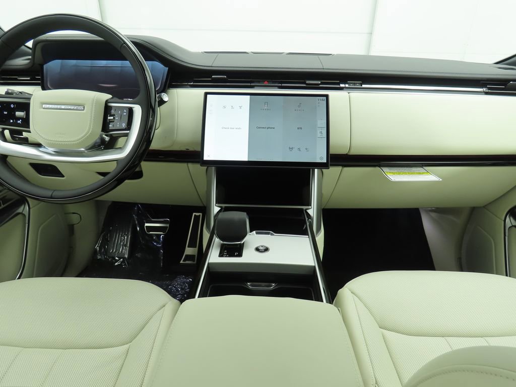 New 2026 Land Rover Range Rover SE image 14