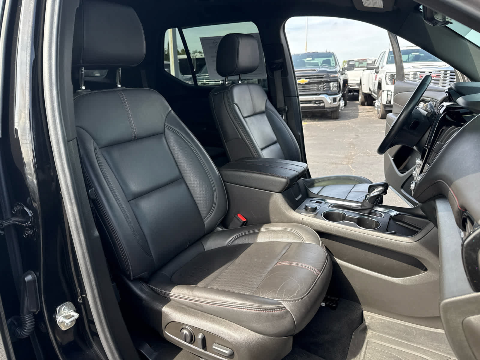 Certified 2022 Chevrolet Traverse RS w/ LPO, Floor Liner Package AWD/4WD image 26