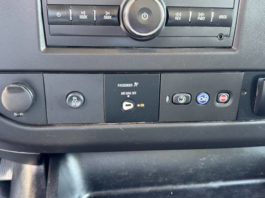 Used 2022 GMC Savana 3500 w/ Power Convenience Package image 16