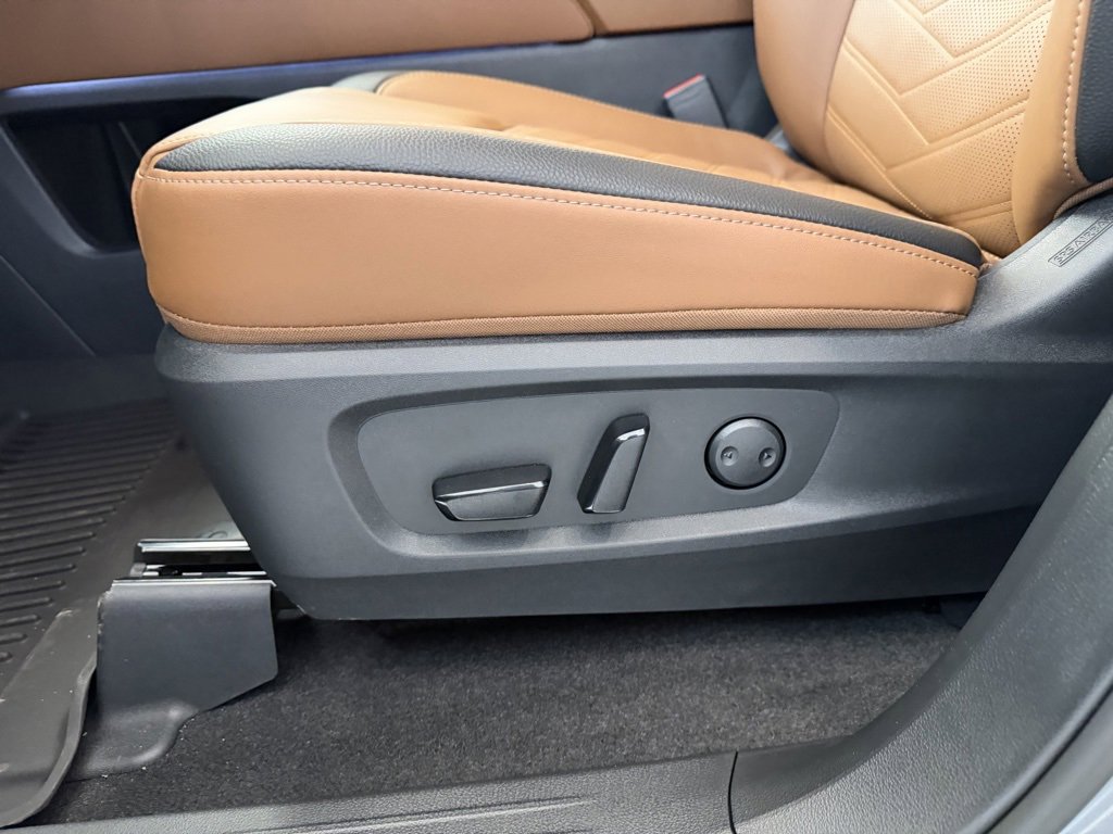 New 2025 Nissan Pathfinder Platinum w/ Cargo Package image 14