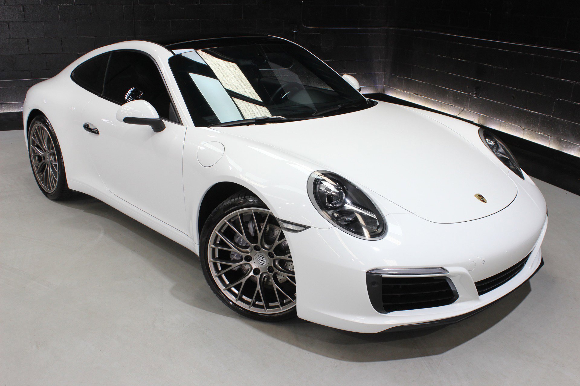 Used 2019 Porsche 911 Carrera RWD image 12