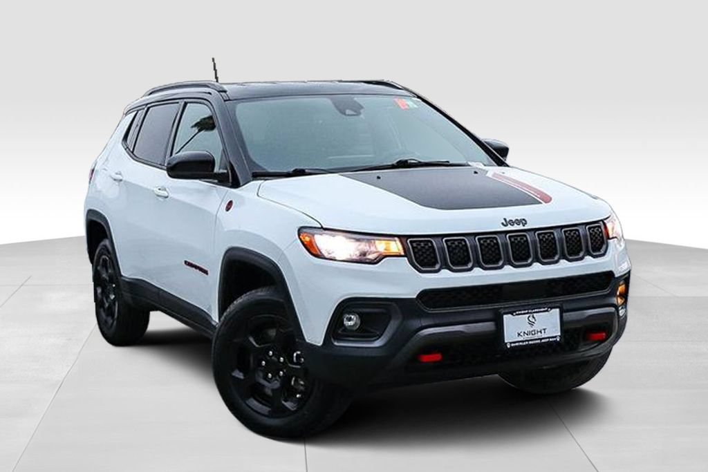 Used 2024 Jeep Compass Trailhawk AWD/4WD video 2