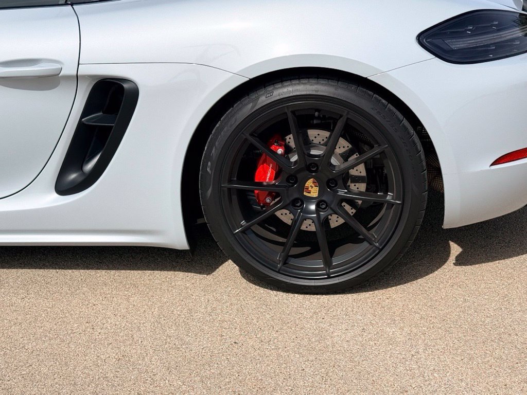 Used 2025 Porsche 718 Cayman GTS RWD image 32