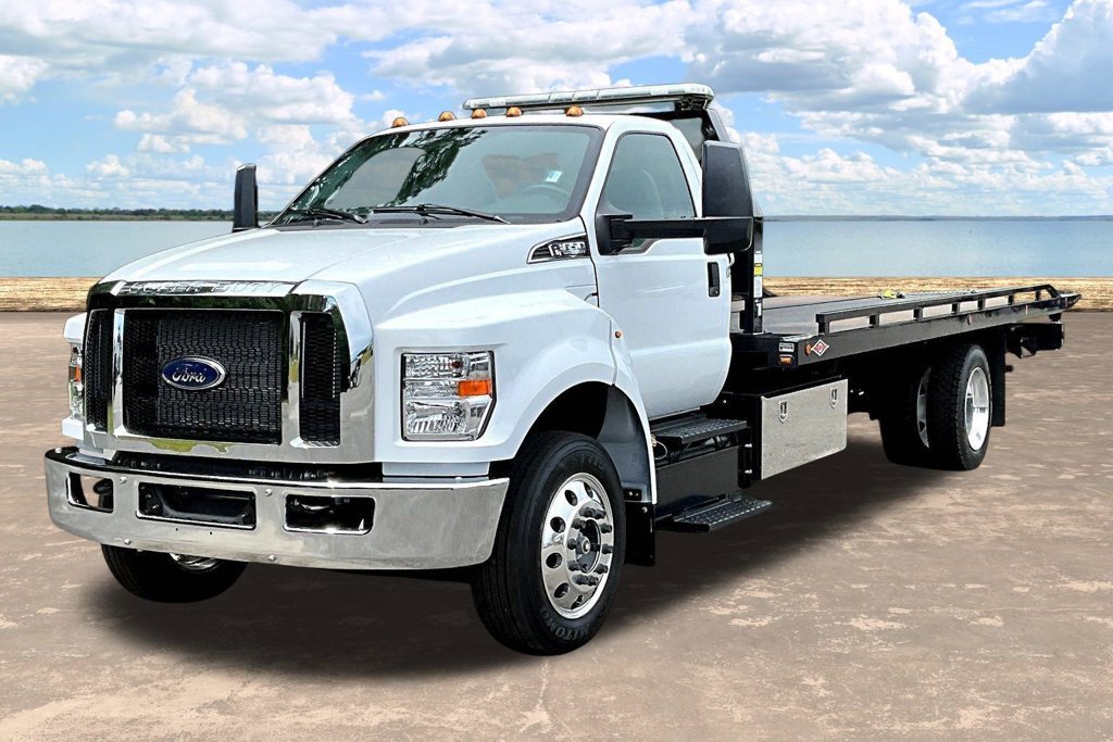 Used 2027 Ford F650 2WD Regular Cab Super Duty image 4
