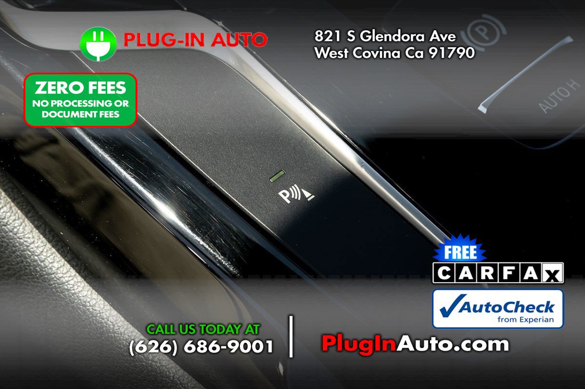 Used 2019 BMW 530i w/ Convenience Package RWD image 24