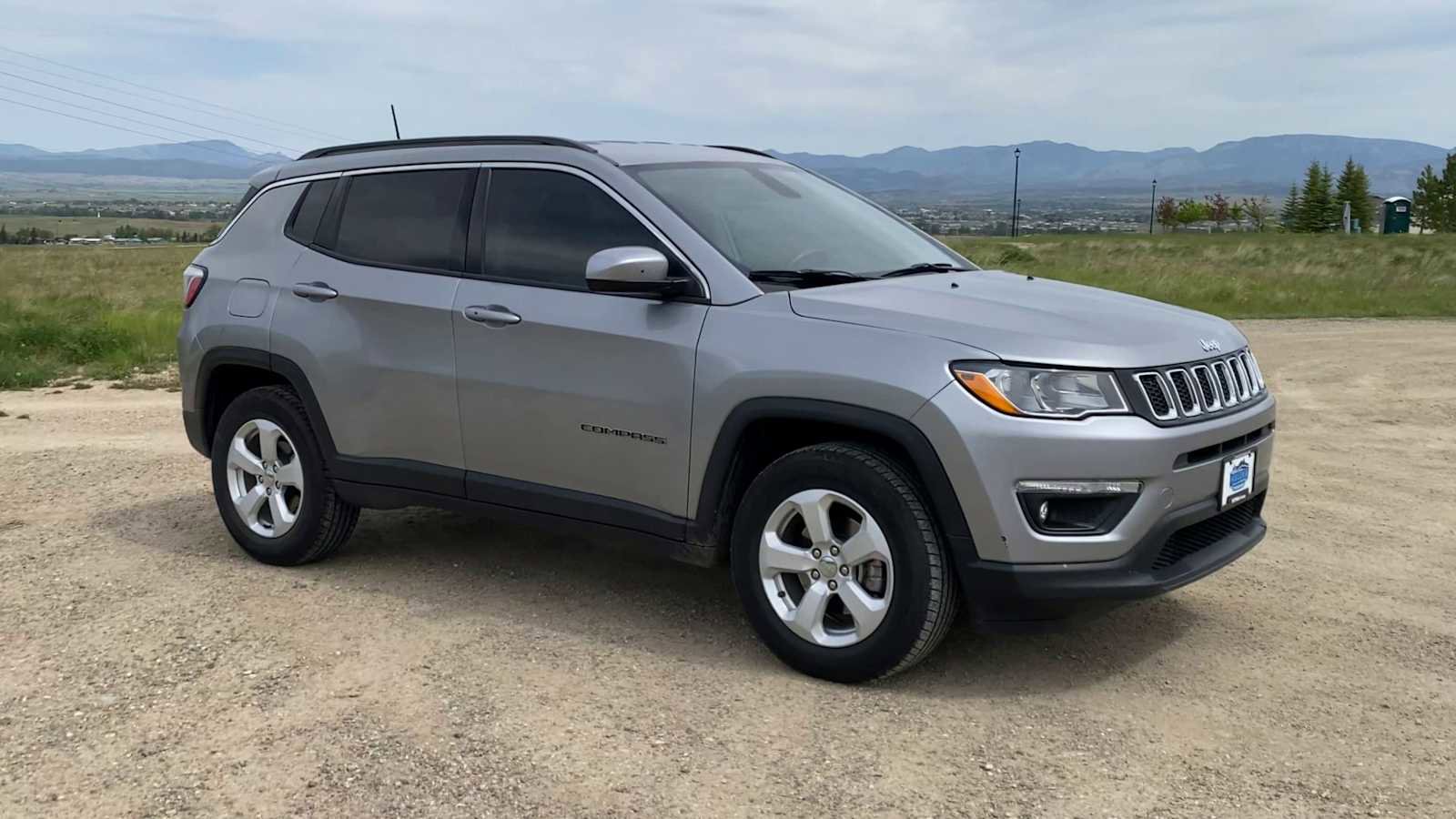 Used 2019 Jeep Compass Latitude AWD/4WD image 2