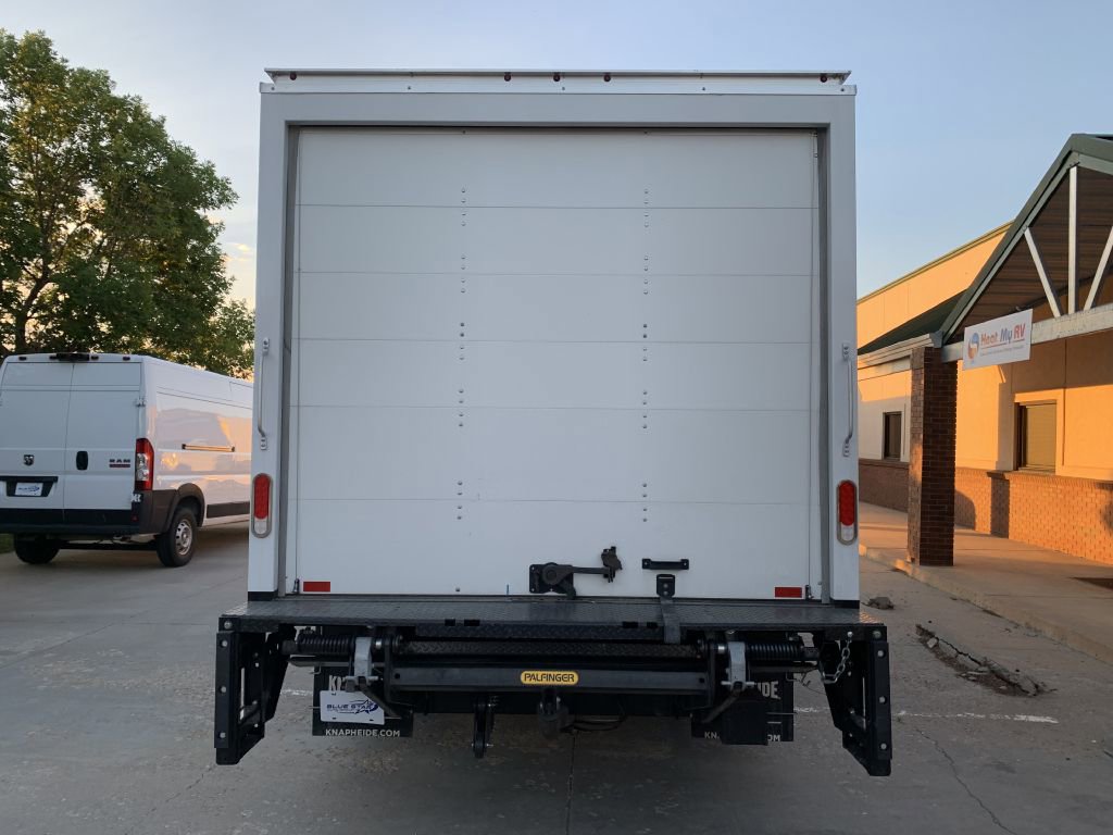 Used 2023 Ford E-450 and Econoline 450 Super Duty w/ Power Windows & Locks Group image 6