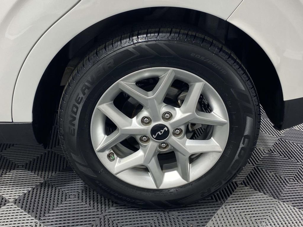 Used 2023 Kia Soul S FWD image 7
