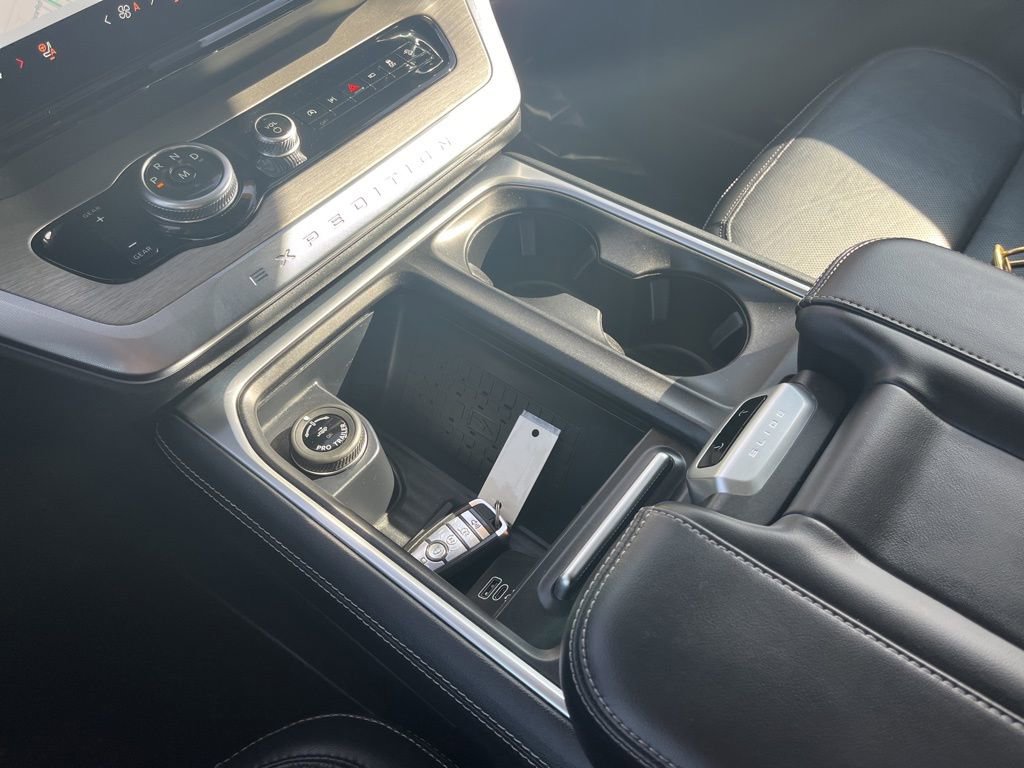 Used 2025 Ford Expedition Max Platinum image 24