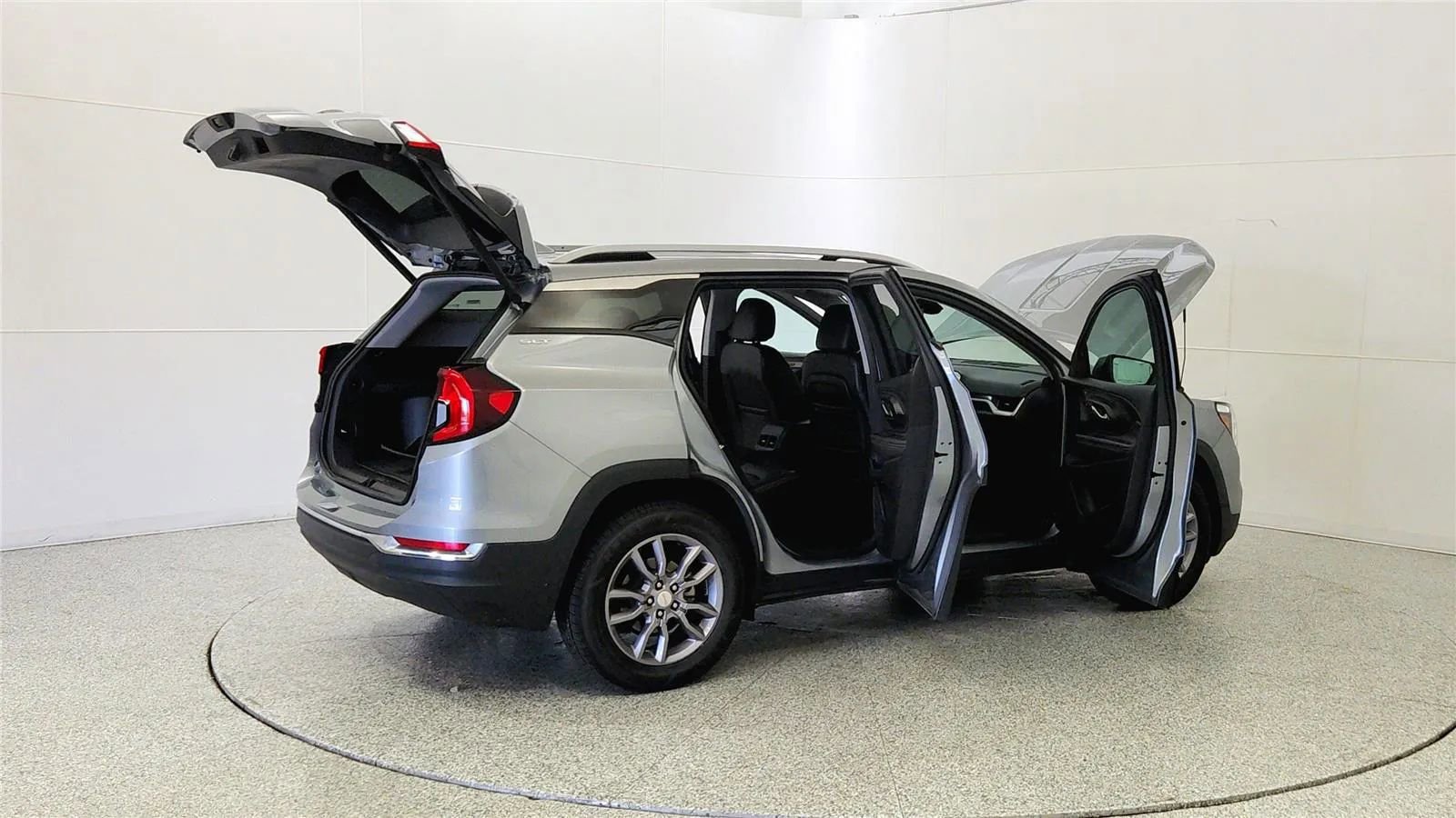 Used 2023 GMC Terrain SLT FWD image 12