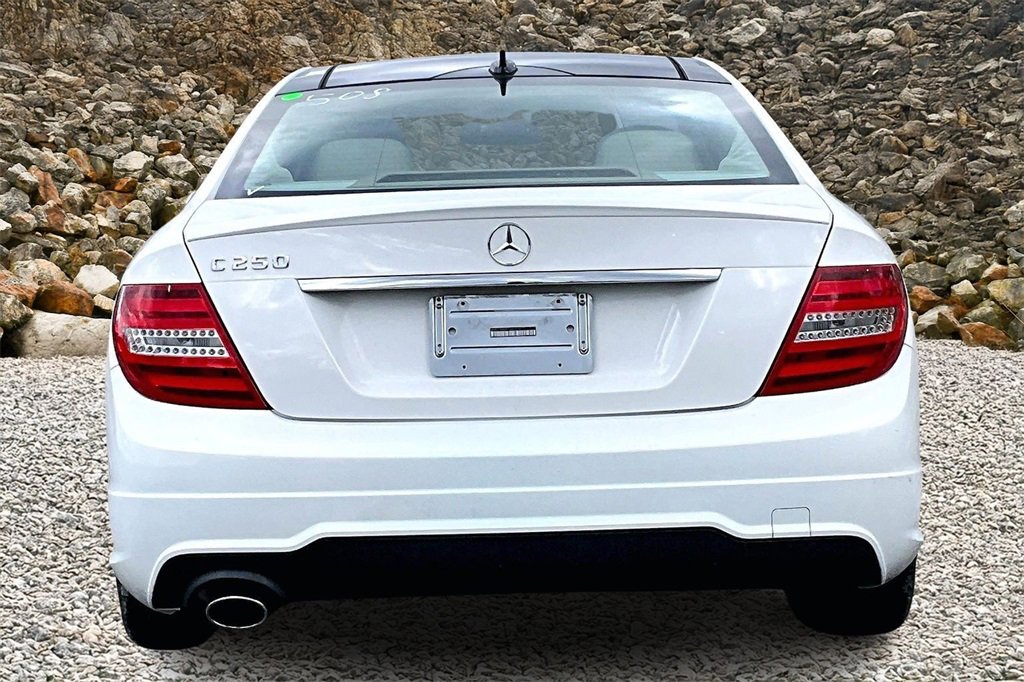 Used 2015 Mercedes-Benz C 250 Coupe image 4
