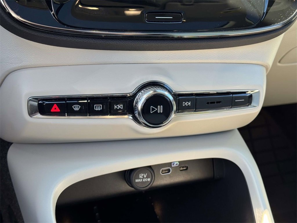 Used 2023 Volvo XC40 B5 Plus w/ Driver Assist Package image 27
