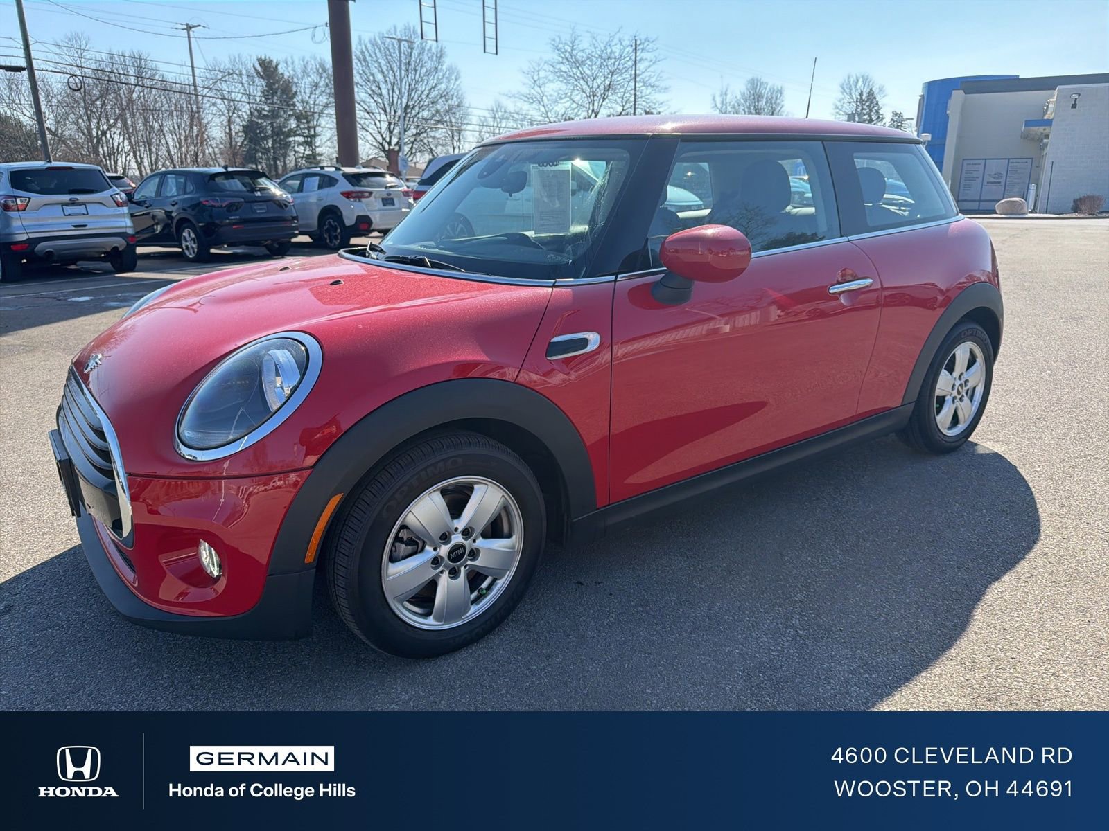 Used 2021 MINI Cooper 2-Door Hardtop image 1