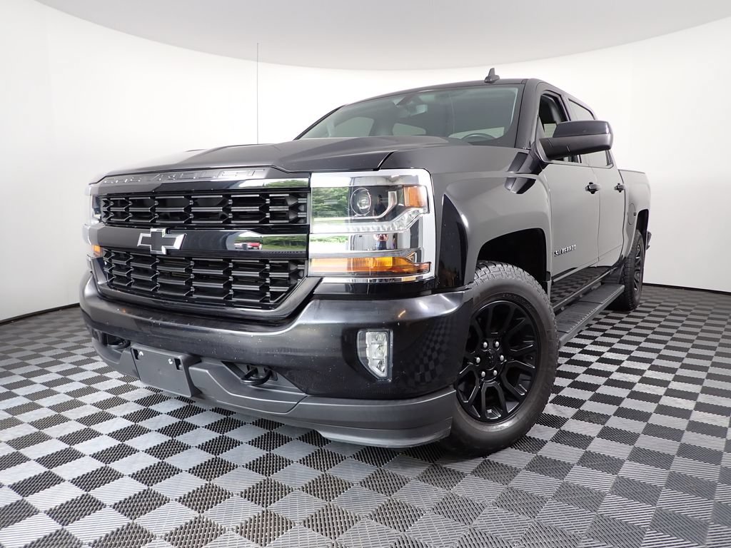 Used 2018 Chevrolet Silverado 1500 LT w/ All Star Edition AWD/4WD image 2