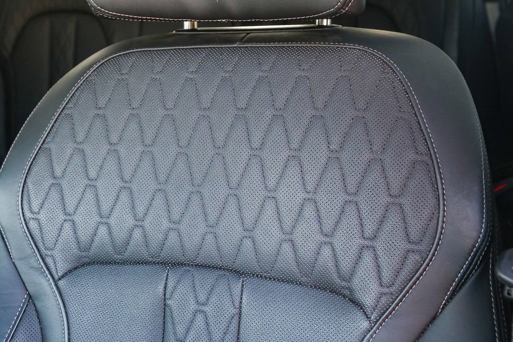 Used 2025 BMW X5 M60i image 27