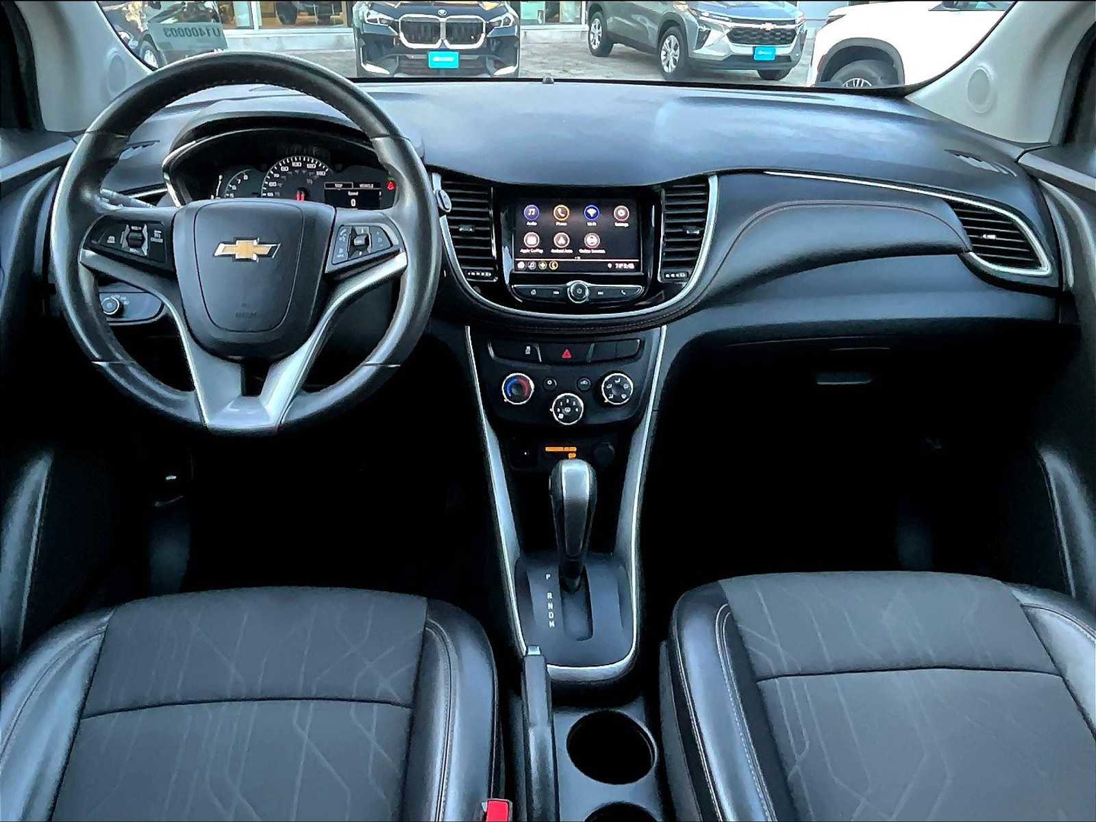 Used 2022 Chevrolet Trax LT w/ LT Convenience Package image 21