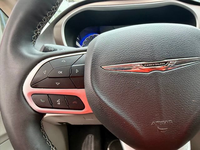 Used 2023 Chrysler Voyager LX FWD image 30