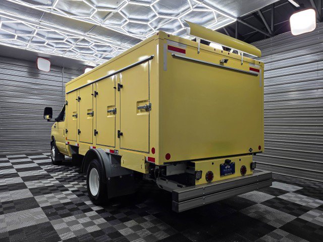 Used 2022 Ford E-450 and Econoline 450 Super Duty RWD image 7