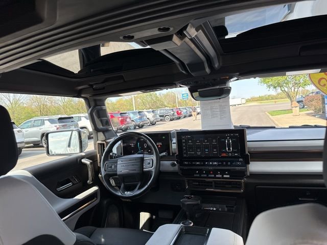 Used 2025 GMC Hummer EV 3X AWD/4WD image 40