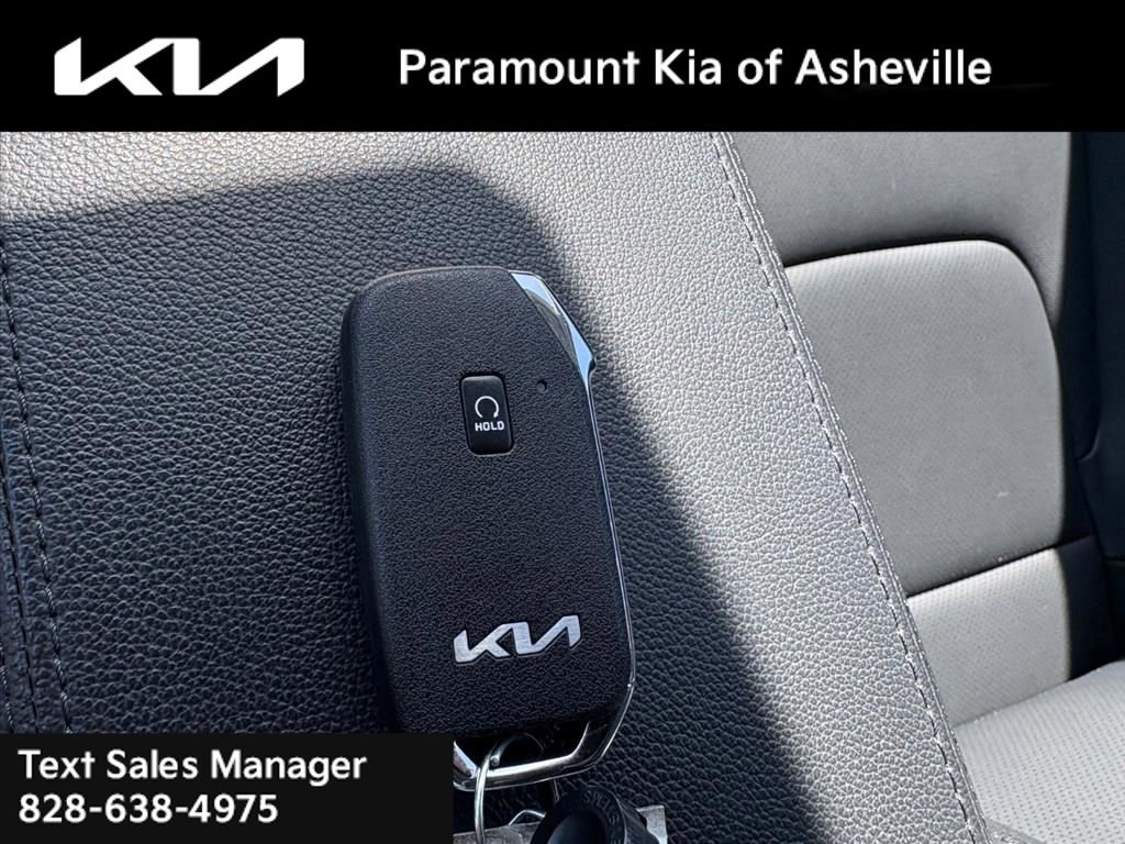 Certified 2025 Kia Sportage EX w/ EX Premium Package image 27