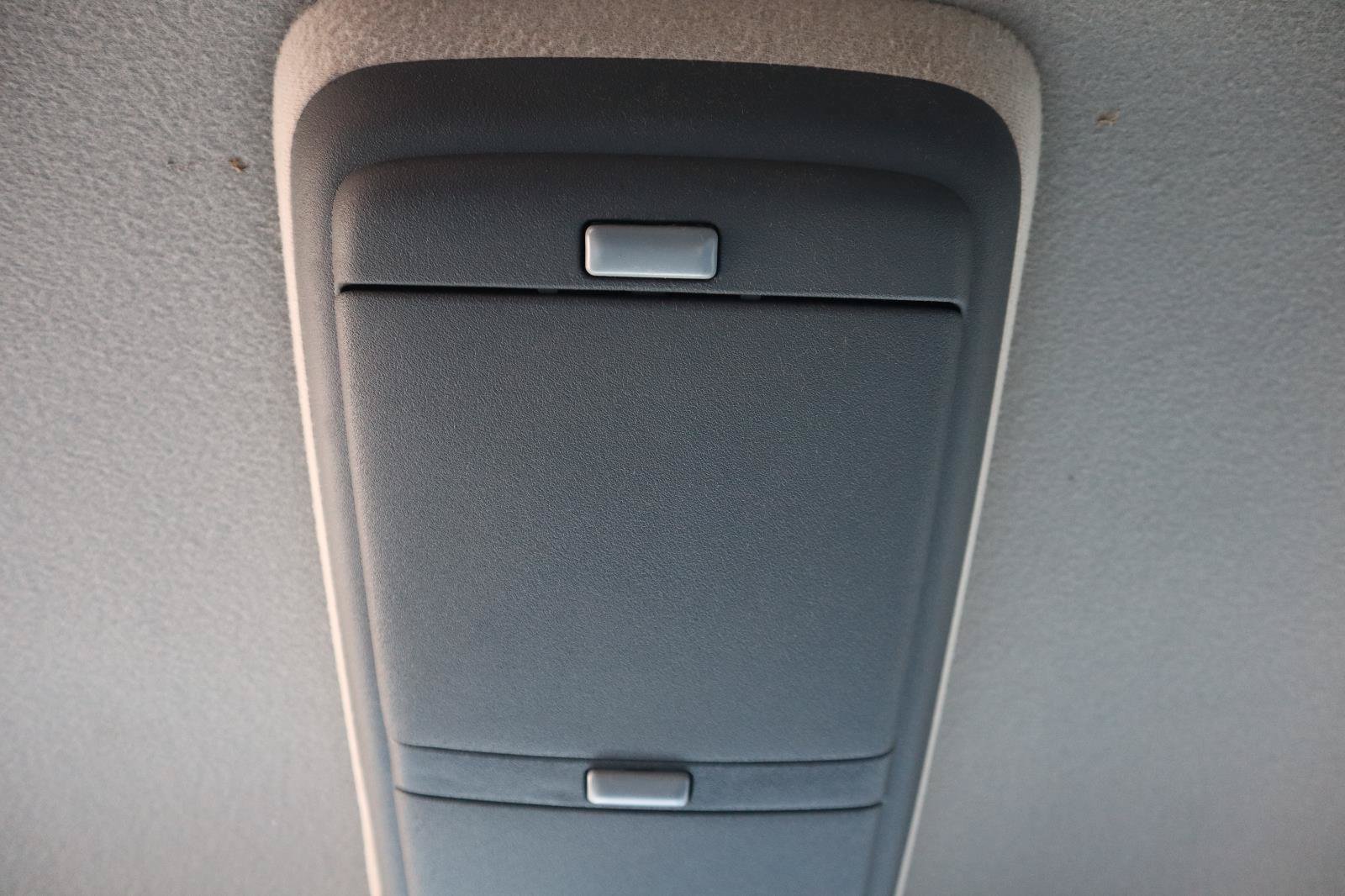 Used 1999 Chevrolet Suburban 2WD w/ Preferred Equipment Group 3 image 27