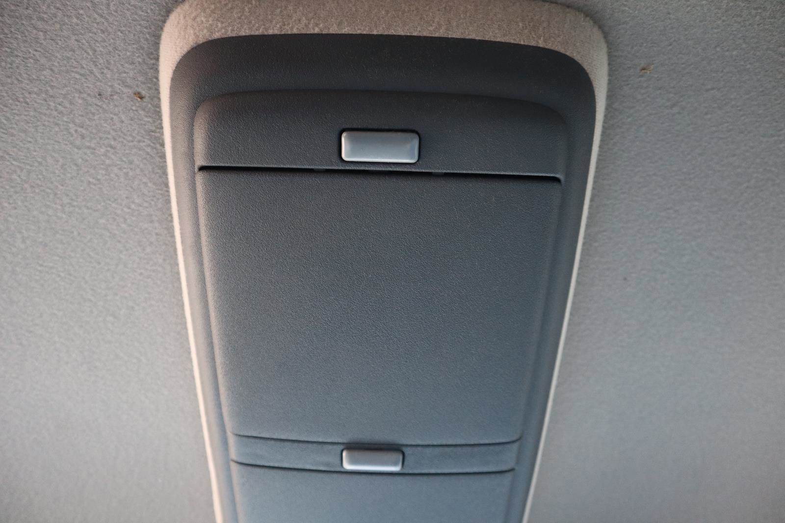 Used 1999 Chevrolet Suburban 2WD w/ Preferred Equipment Group 3 image 27