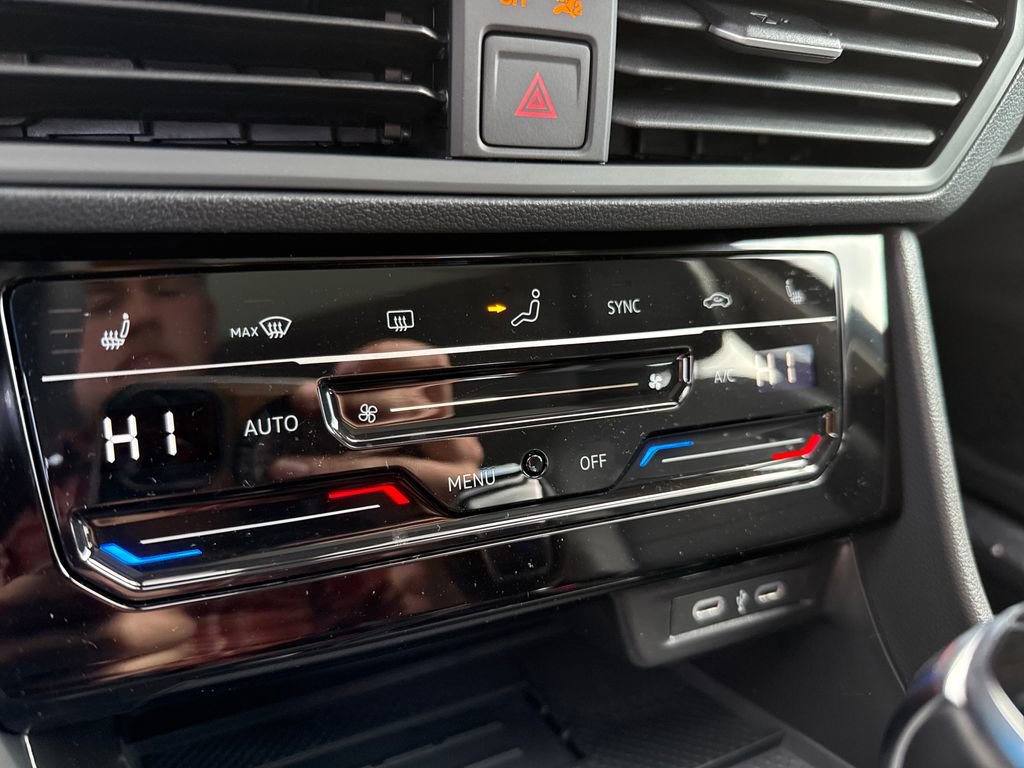 New 2025 Volkswagen Jetta SE image 10