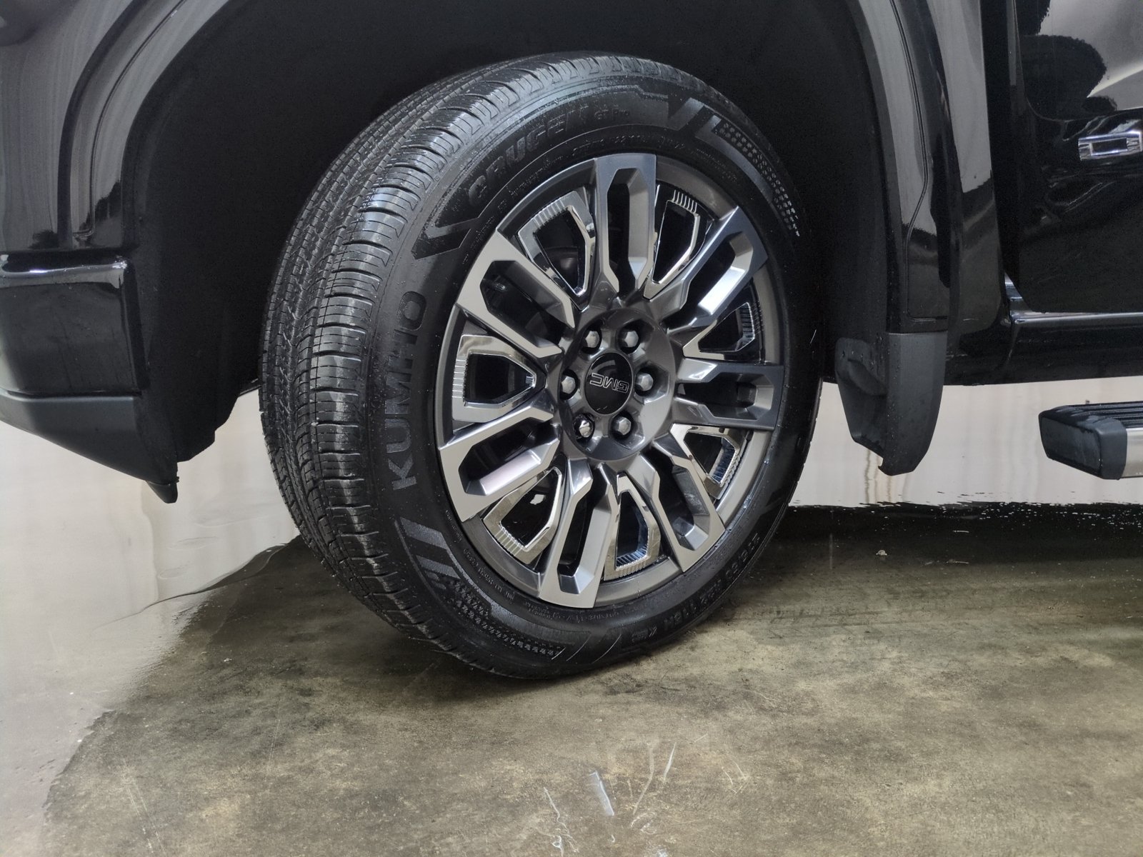 Used 2024 GMC Sierra 1500 Denali Ultimate AWD/4WD image 30
