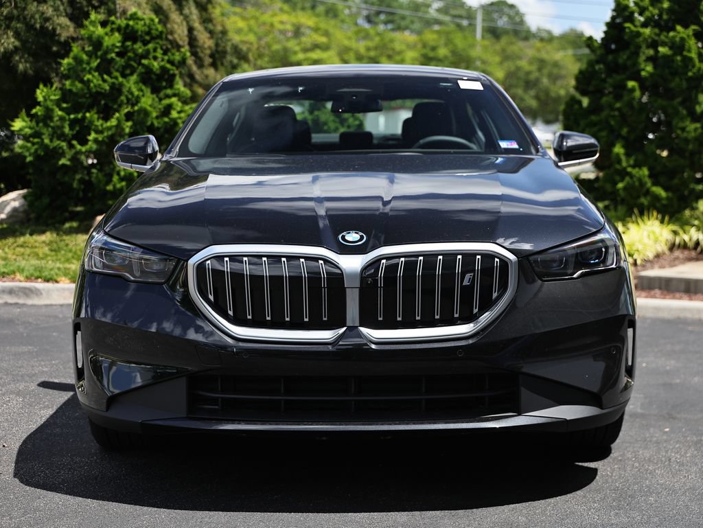 New 2027 BMW i5 xDrive40 w/ Premium Package AWD/4WD image 13