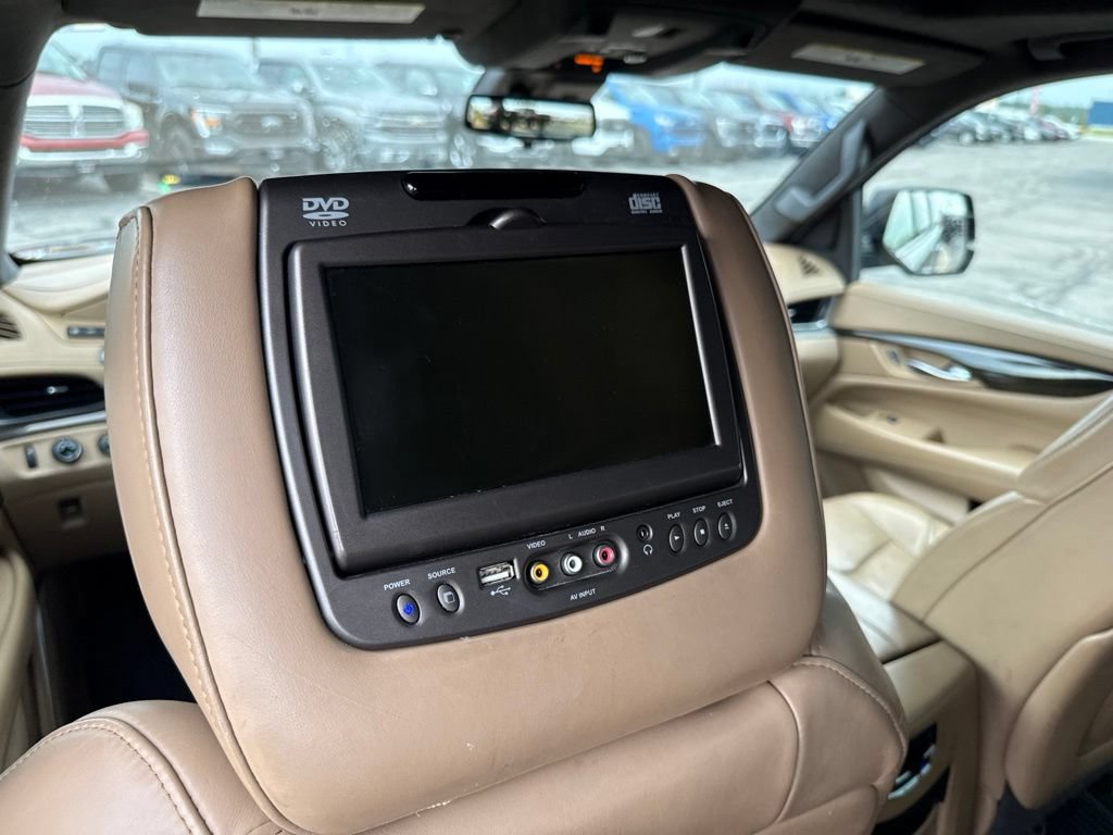 Used 2018 Cadillac Escalade ESV Platinum AWD/4WD image 13