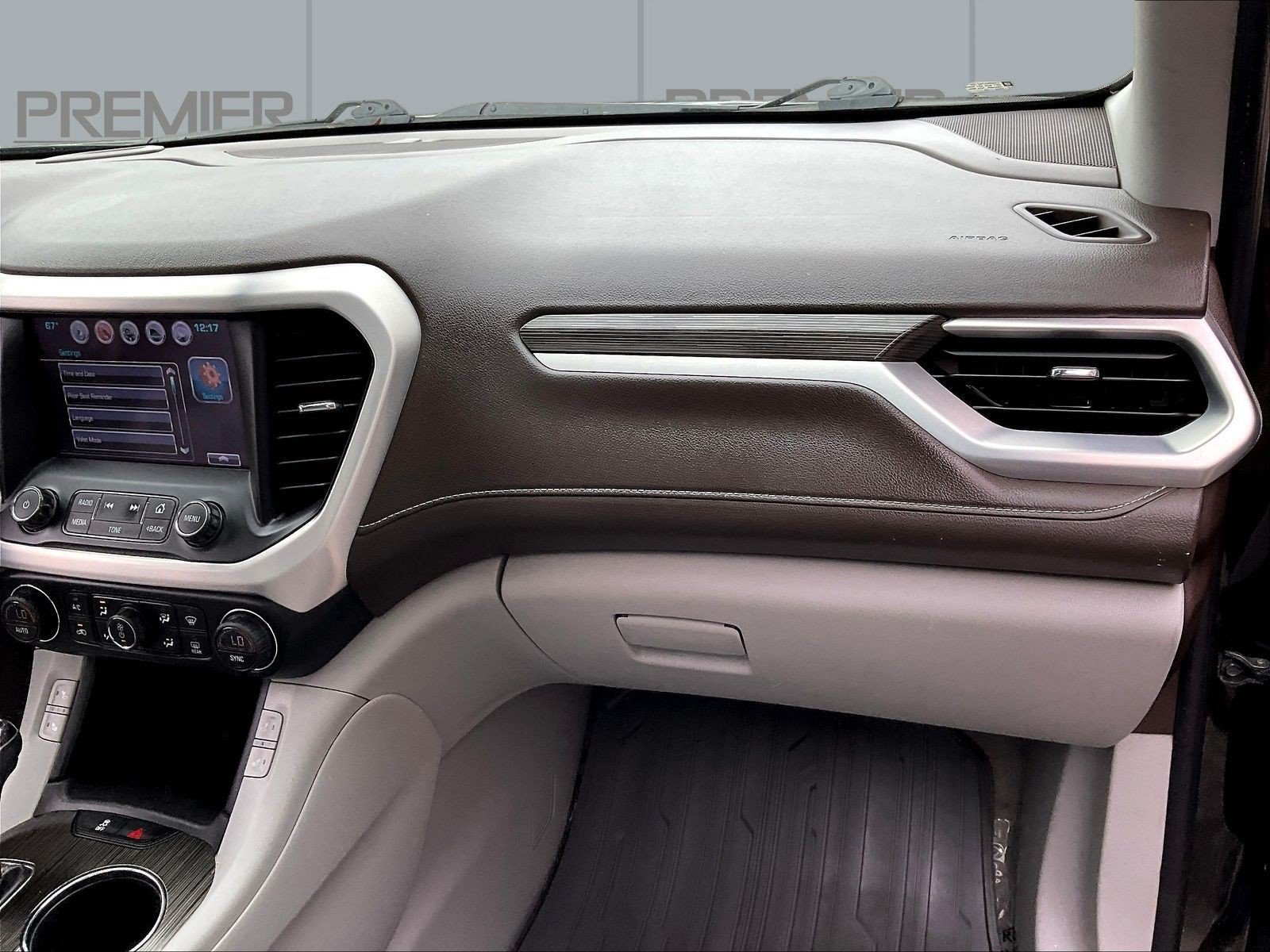 Used 2018 GMC Acadia SLT AWD/4WD image 29