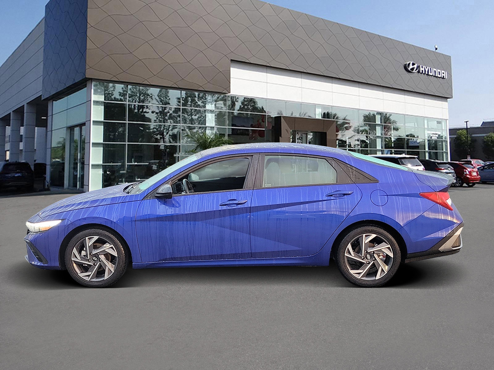 Certified 2025 Hyundai Elantra Sport w/ Cargo Package image 3