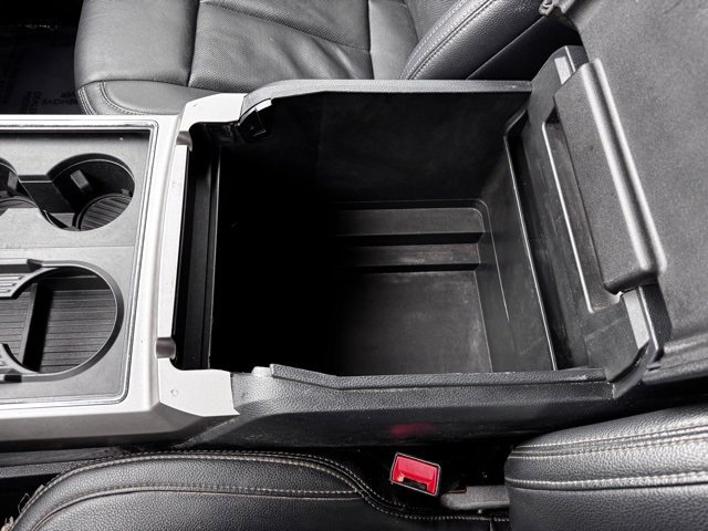 Used 2022 Ford F350 Lariat w/ Chrome Package image 22