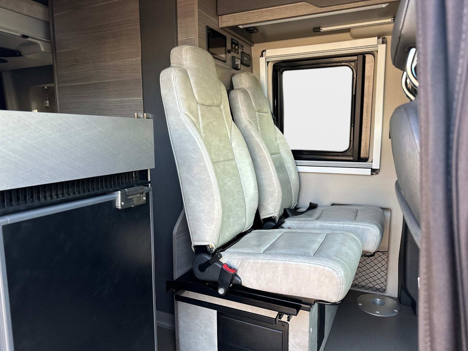 Used 2020 Mercedes-Benz Sprinter 2500 image 11