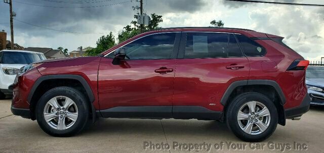 Used 2022 Toyota RAV4 LE image 19