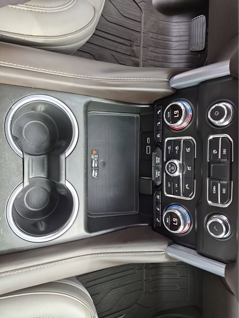 Used 2022 GMC Yukon XL SLT w/ SLT Premium Package image 40