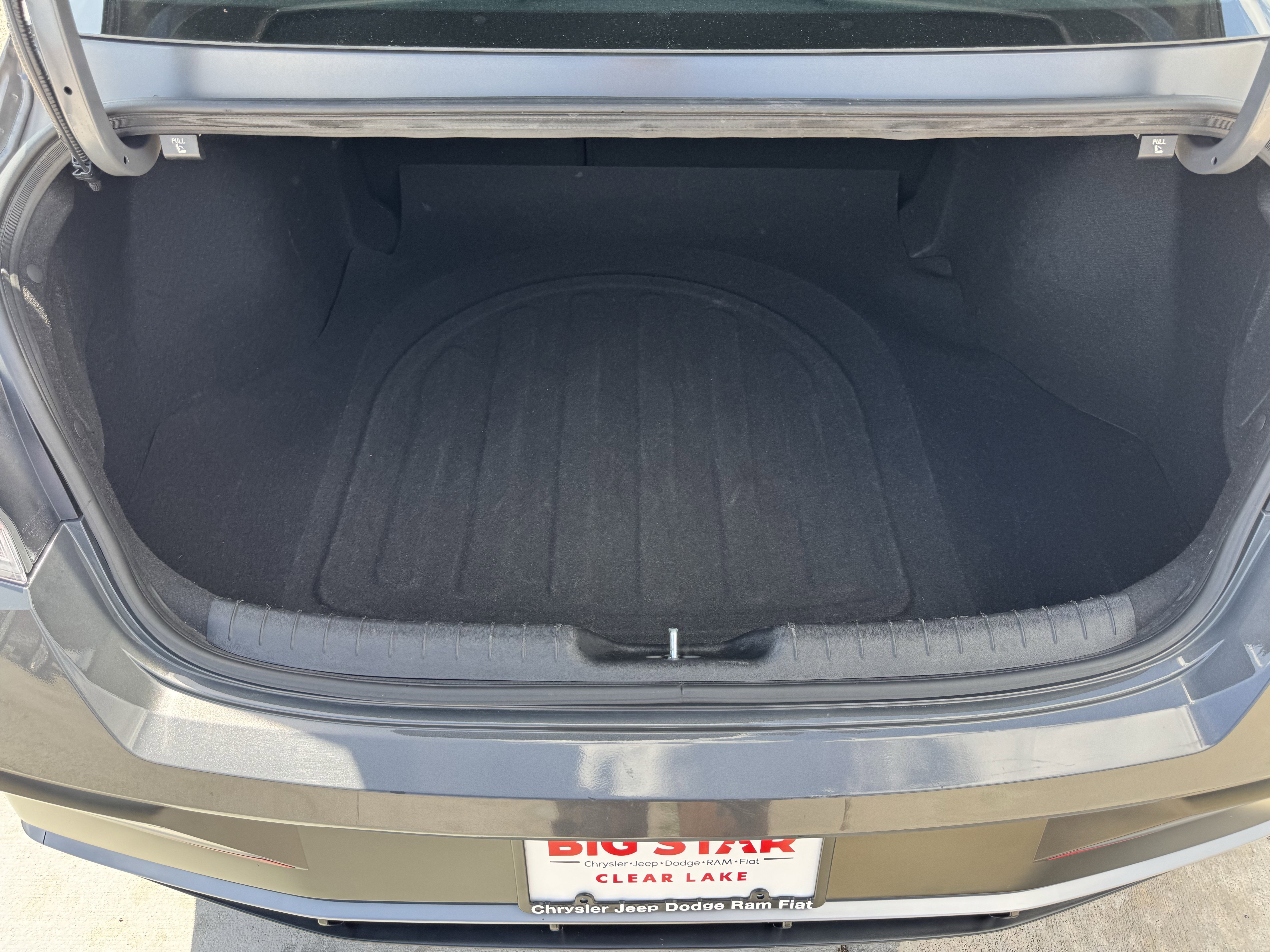 Used 2025 Hyundai Elantra SEL FWD image 31